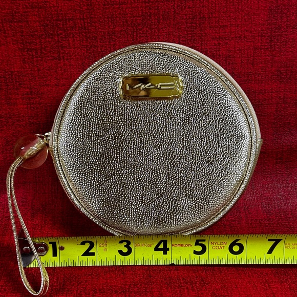 NEW MAC Gold Round Zip Bag - Picture 3 of 4